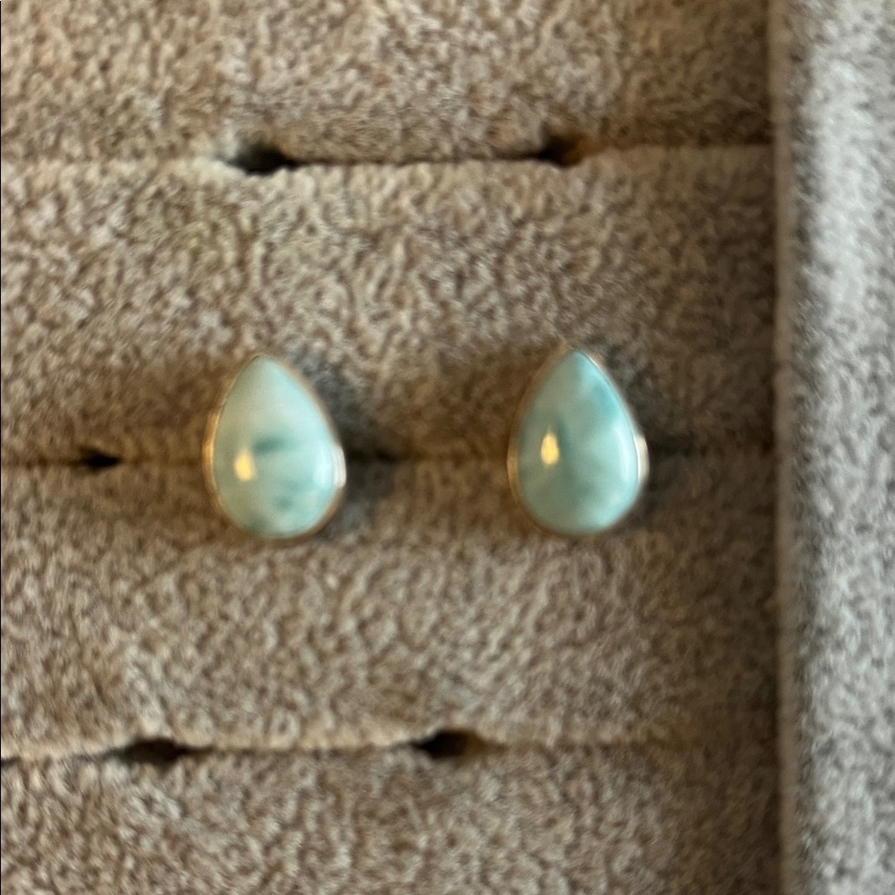 Genuine Larimer and sterling stud silver teardrop pierced Earrings - Picture 2 of 4